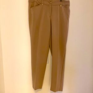 Anne Klein tapered beige dress trousers